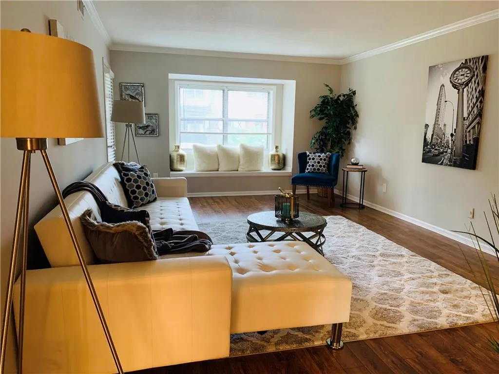 6851 Roswell Road Ne Unit Q14, Sandy Springs, Georgia 30328, 3 Bedrooms Bedrooms, ,2 BathroomsBathrooms,Residential,Sold,6851 Roswell Road Ne Unit Q14,6661341