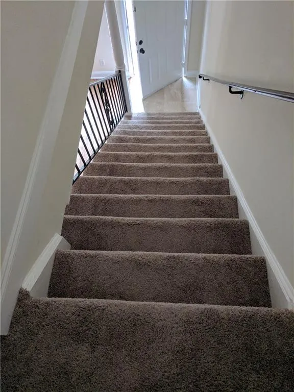 6980 Roswell Road Ne Unit I8, Atlanta, Georgia 30328, 1 Bedroom Bedrooms, ,1 BathroomBathrooms,Residential,Sold,6980 Roswell Road Ne Unit I8,5945562