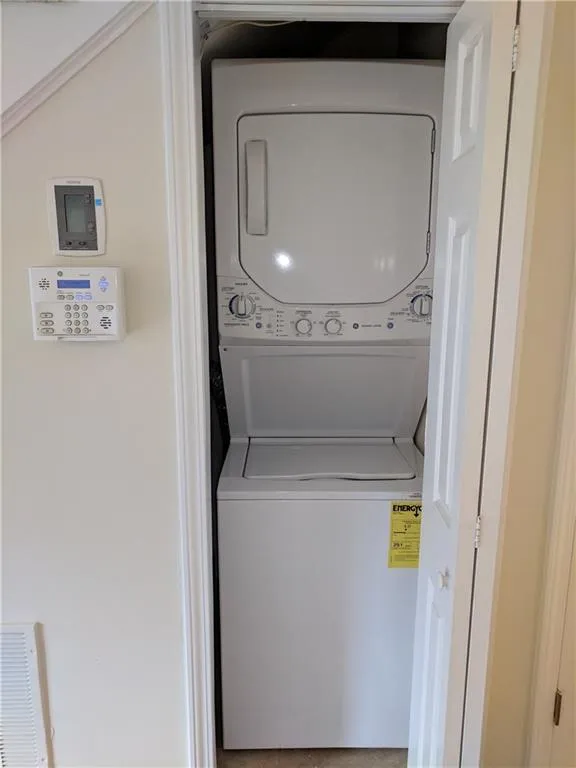 6980 Roswell Road Ne Unit I8, Atlanta, Georgia 30328, 1 Bedroom Bedrooms, ,1 BathroomBathrooms,Residential,Sold,6980 Roswell Road Ne Unit I8,5945562