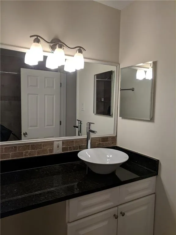 6980 Roswell Road Ne Unit I8, Atlanta, Georgia 30328, 1 Bedroom Bedrooms, ,1 BathroomBathrooms,Residential,Sold,6980 Roswell Road Ne Unit I8,5945562