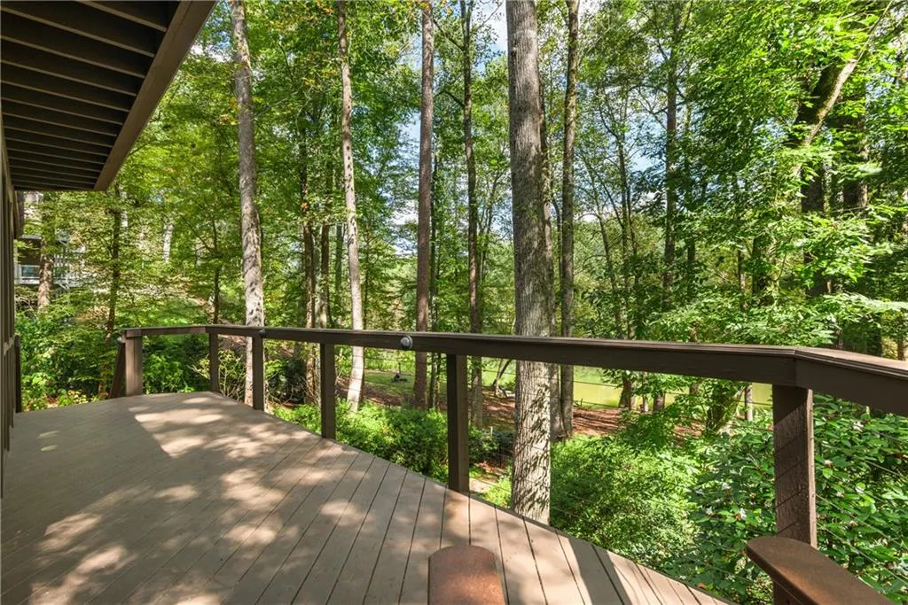 Large Lower Deck