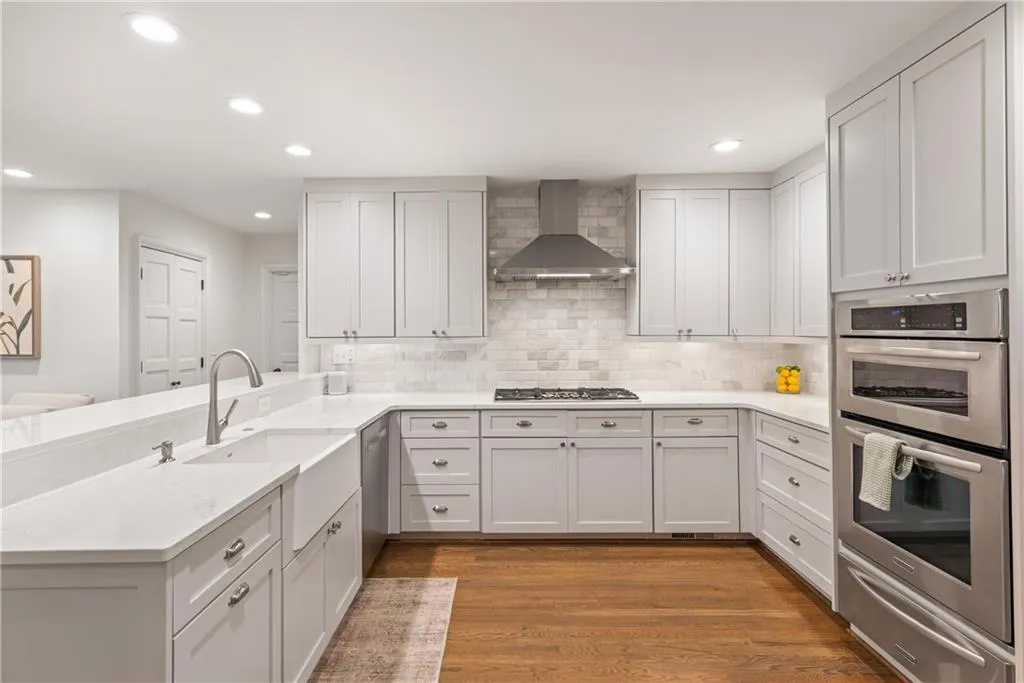 Updated, Quartz, Stainless Appliances & beverage Drawers