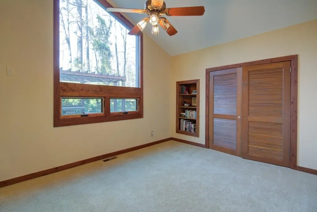 5090 Nesbit Ferry Lane, Atlanta, Georgia 30350, 4 Bedrooms Bedrooms, ,3 BathroomsBathrooms,Residential,Sold,5090 Nesbit Ferry Lane,6022577