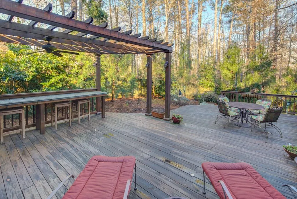 5090 Nesbit Ferry Lane, Atlanta, Georgia 30350, 4 Bedrooms Bedrooms, ,3 BathroomsBathrooms,Residential,Sold,5090 Nesbit Ferry Lane,6022577