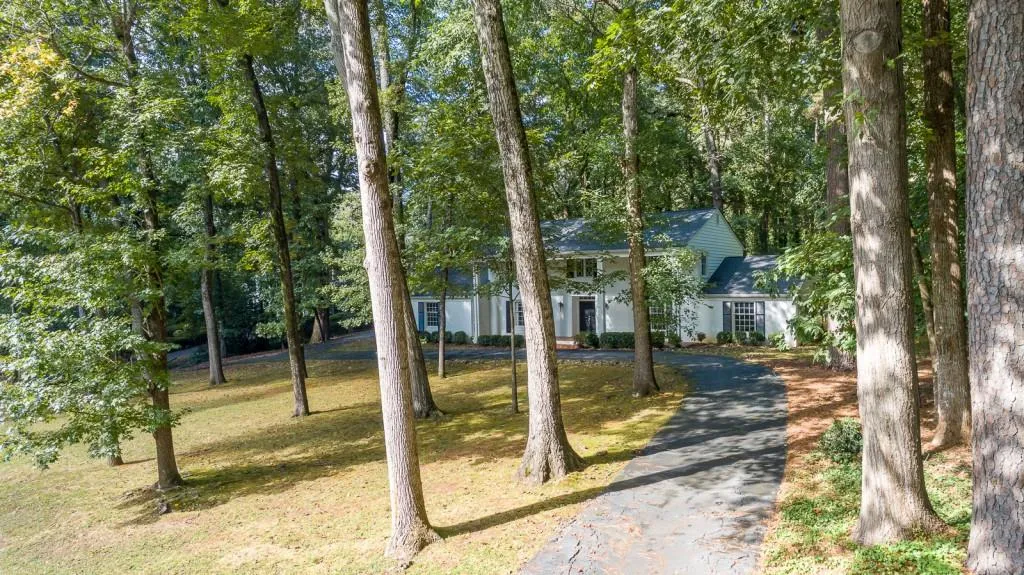 1930 Old Dominion Drive, Sandy Springs, Georgia 30350, 5 Bedrooms Bedrooms, ,3 BathroomsBathrooms,Residential,Sold,1930 Old Dominion Drive,6634969