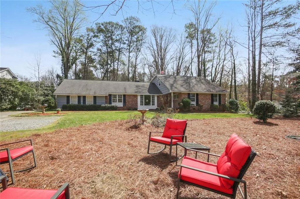 7455 Twin Branch Road, Sandy Springs, Georgia 30328, 6 Bedrooms Bedrooms, ,3 BathroomsBathrooms,Residential,Sold,7455 Twin Branch Road,7020236