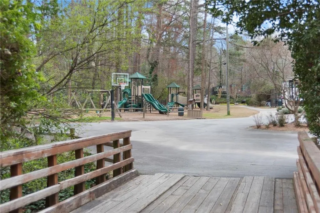 7455 Twin Branch Road, Sandy Springs, Georgia 30328, 6 Bedrooms Bedrooms, ,3 BathroomsBathrooms,Residential,Sold,7455 Twin Branch Road,7020236