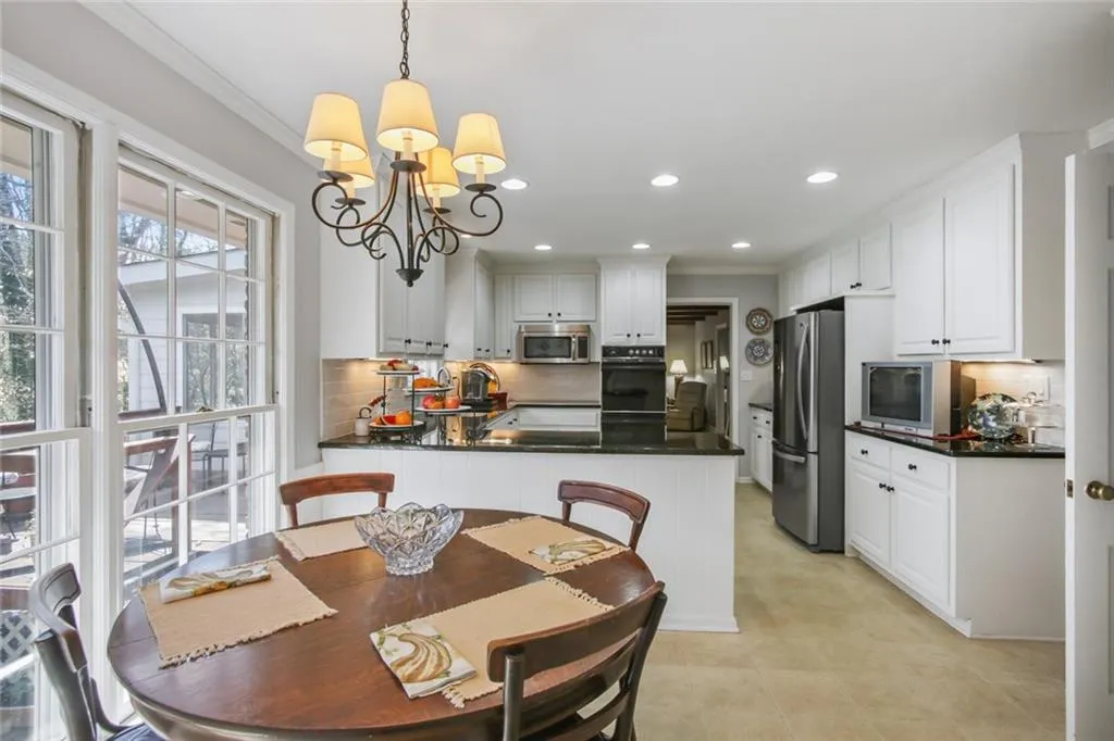 7455 Twin Branch Road, Sandy Springs, Georgia 30328, 6 Bedrooms Bedrooms, ,3 BathroomsBathrooms,Residential,Sold,7455 Twin Branch Road,7020236