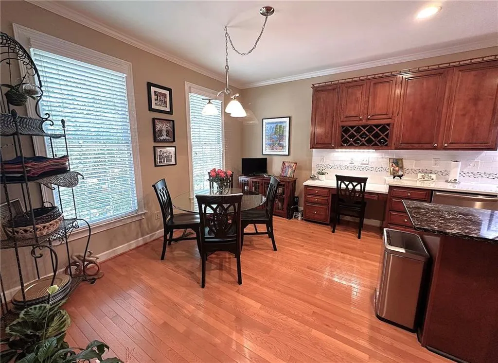 7155 Roswell Road Unit 44, Sandy Springs, Georgia 30328, 3 Bedrooms Bedrooms, ,2 BathroomsBathrooms,Residential,Sold,7155 Roswell Road Unit 44,7414752