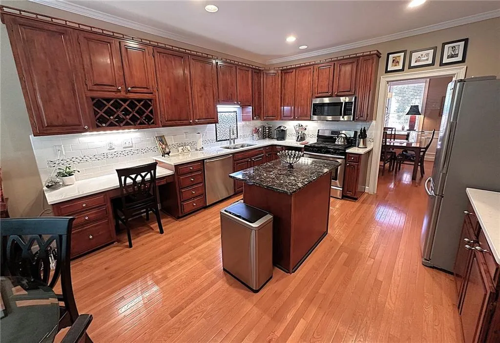 7155 Roswell Road Unit 44, Sandy Springs, Georgia 30328, 3 Bedrooms Bedrooms, ,2 BathroomsBathrooms,Residential,Sold,7155 Roswell Road Unit 44,7414752