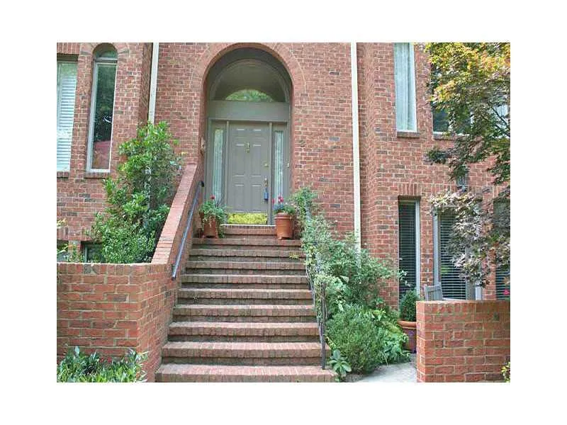 Atlanta, Georgia 30328, 3 Bedrooms Bedrooms, ,2 BathroomsBathrooms,Residential,Sold,5247449