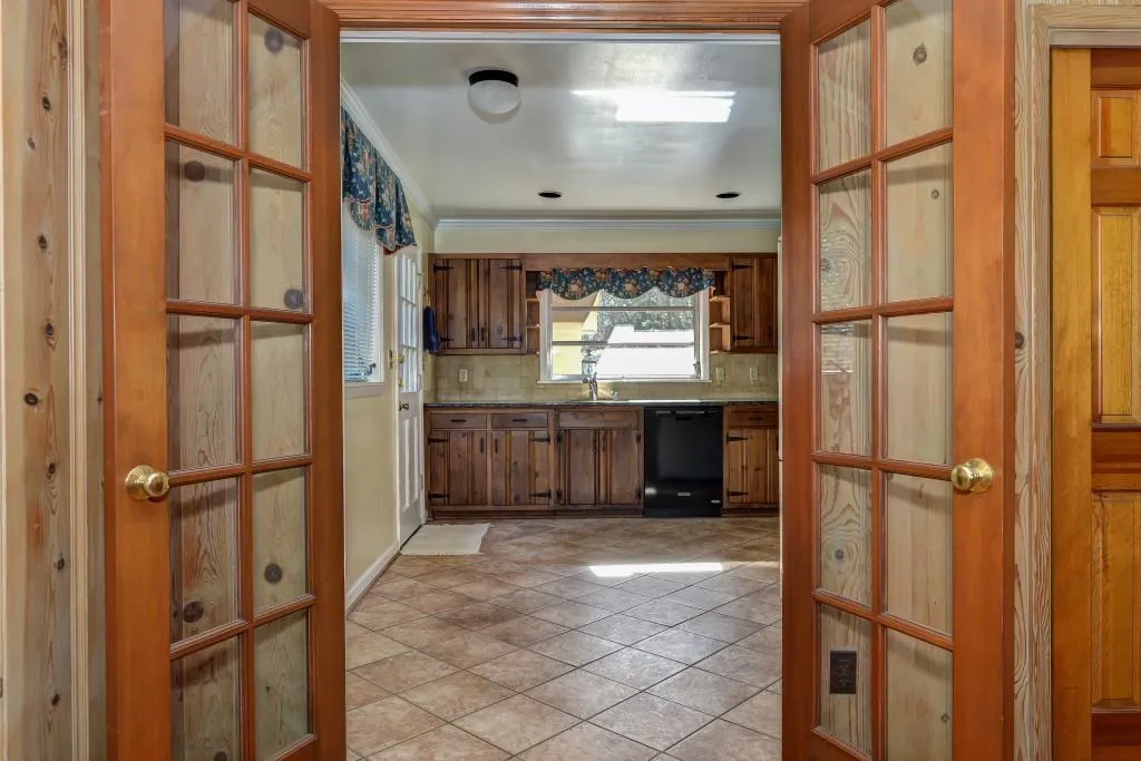 630 W Powderhorn Road, Atlanta, Georgia 30342, 3 Bedrooms Bedrooms, ,3 BathroomsBathrooms,Residential,Sold,630 W Powderhorn Road,5629587