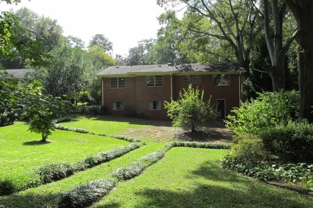 630 W Powderhorn Road, Atlanta, Georgia 30342, 3 Bedrooms Bedrooms, ,3 BathroomsBathrooms,Residential,Sold,630 W Powderhorn Road,5629587