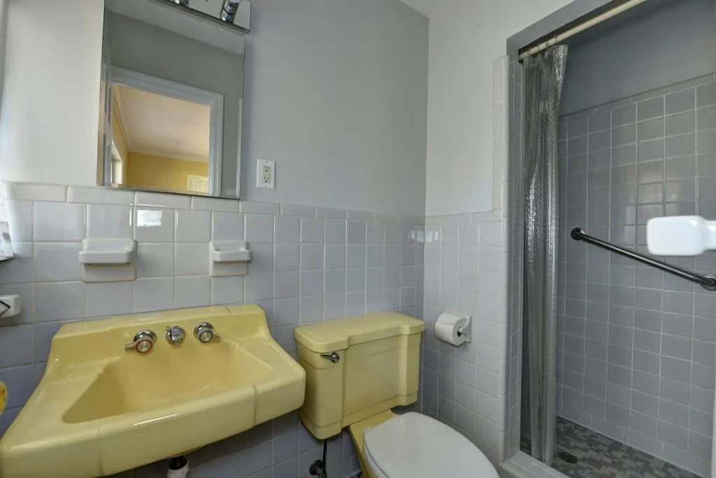 630 W Powderhorn Road, Atlanta, Georgia 30342, 3 Bedrooms Bedrooms, ,3 BathroomsBathrooms,Residential,Sold,630 W Powderhorn Road,5629587