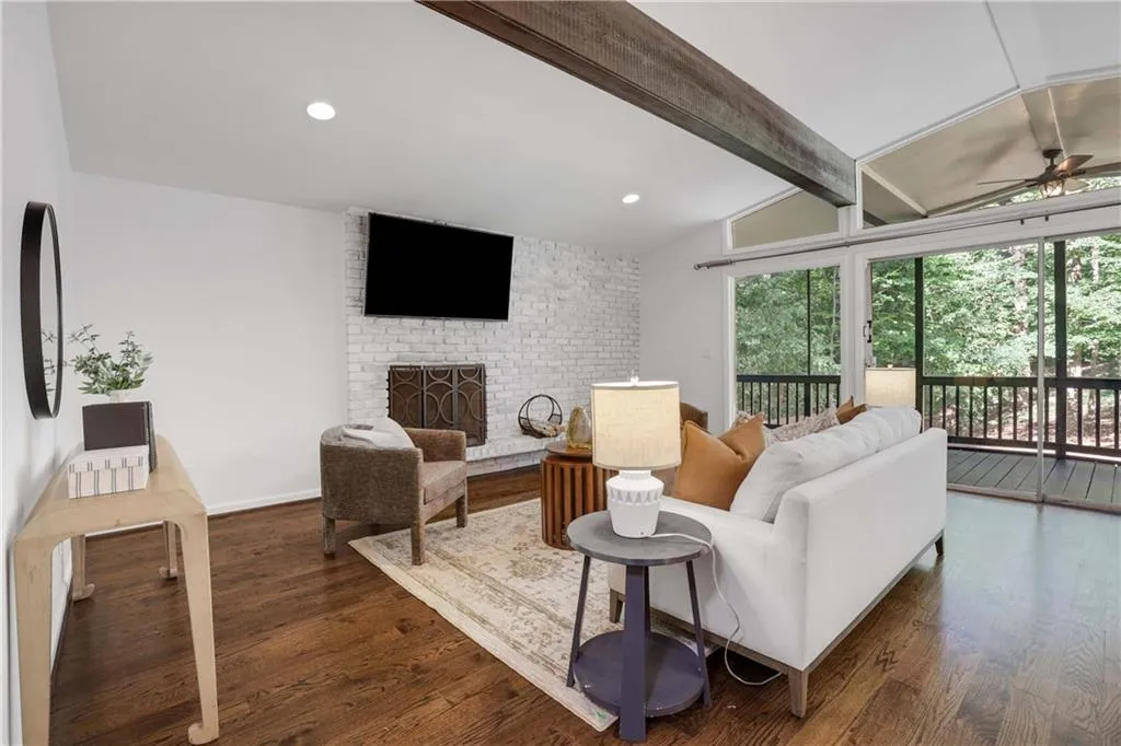 1572 Bubbling Creek Road Ne, Brookhaven, Georgia 30319, 3 Bedrooms Bedrooms, ,2 BathroomsBathrooms,Residential,For Sale,1572 Bubbling Creek Road Ne,7663262