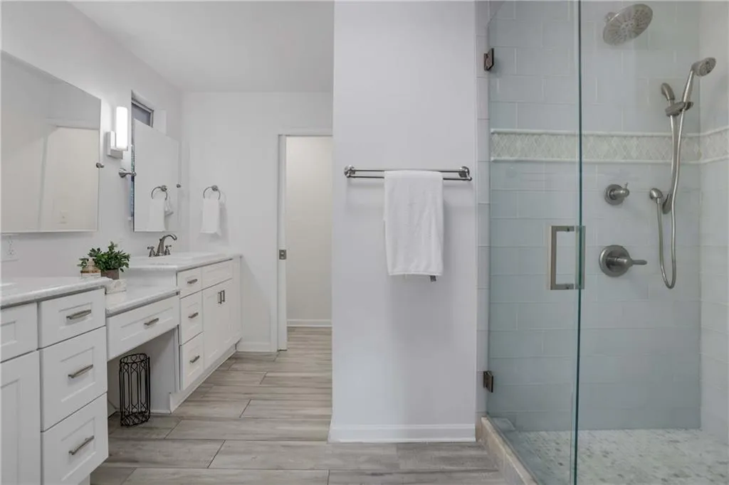 1572 Bubbling Creek Road Ne, Brookhaven, Georgia 30319, 3 Bedrooms Bedrooms, ,2 BathroomsBathrooms,Residential,For Sale,1572 Bubbling Creek Road Ne,7663262