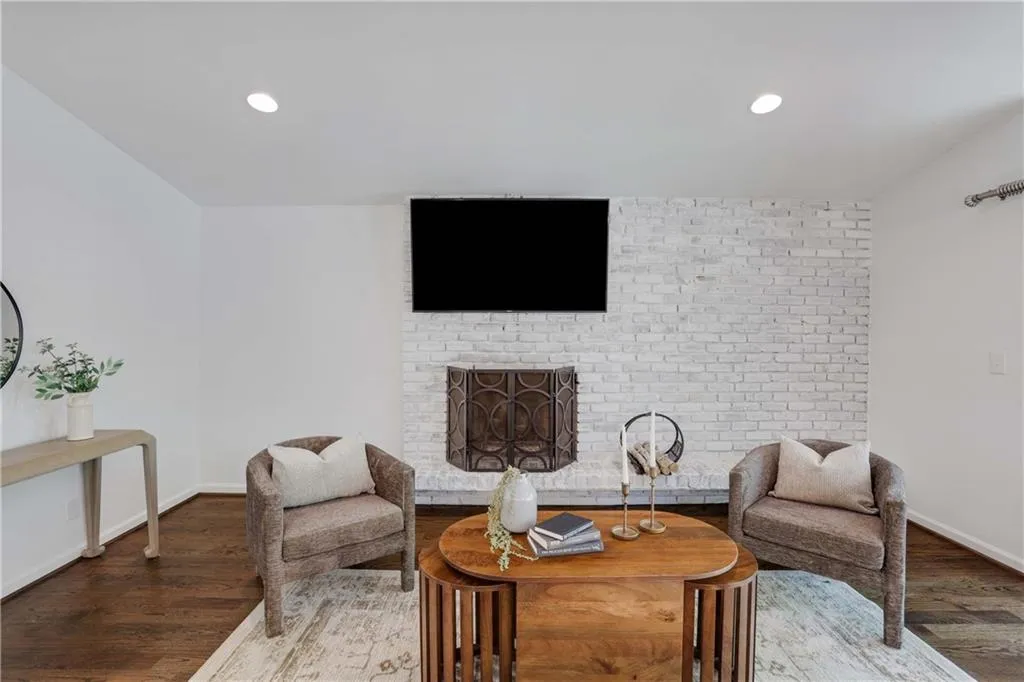 1572 Bubbling Creek Road Ne, Brookhaven, Georgia 30319, 3 Bedrooms Bedrooms, ,2 BathroomsBathrooms,Residential,For Sale,1572 Bubbling Creek Road Ne,7663262