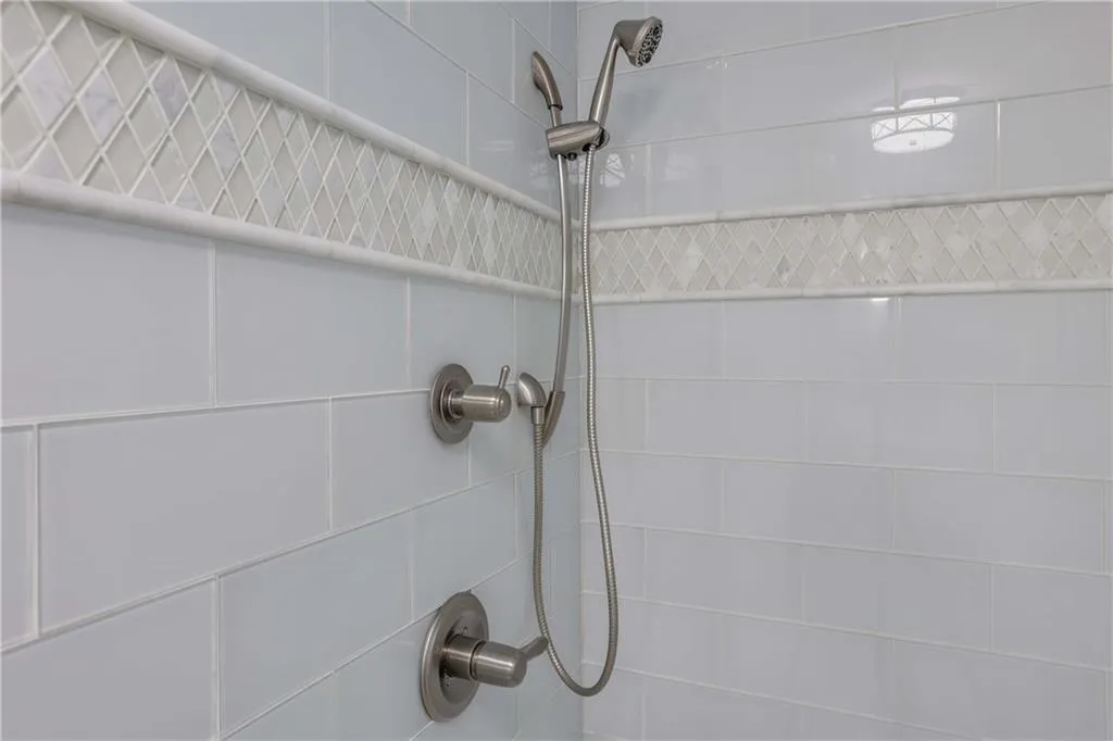 1572 Bubbling Creek Road Ne, Brookhaven, Georgia 30319, 3 Bedrooms Bedrooms, ,2 BathroomsBathrooms,Residential,For Sale,1572 Bubbling Creek Road Ne,7663262