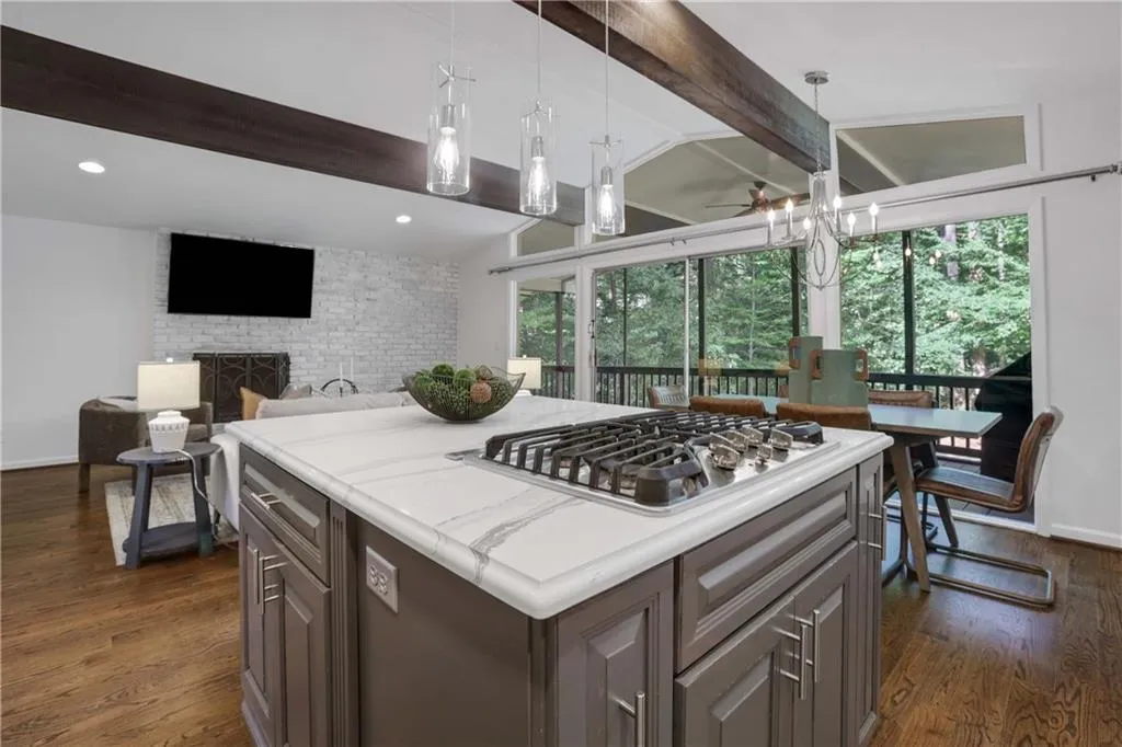 1572 Bubbling Creek Road Ne, Brookhaven, Georgia 30319, 3 Bedrooms Bedrooms, ,2 BathroomsBathrooms,Residential,For Sale,1572 Bubbling Creek Road Ne,7663262