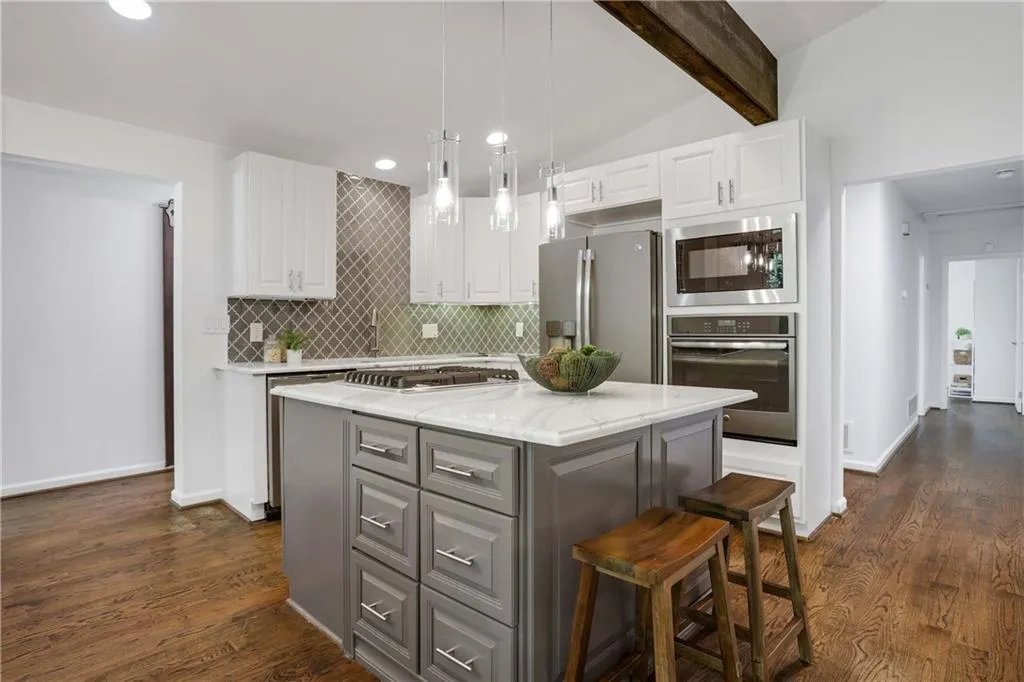 1572 Bubbling Creek Road Ne, Brookhaven, Georgia 30319, 3 Bedrooms Bedrooms, ,2 BathroomsBathrooms,Residential,For Sale,1572 Bubbling Creek Road Ne,7663262