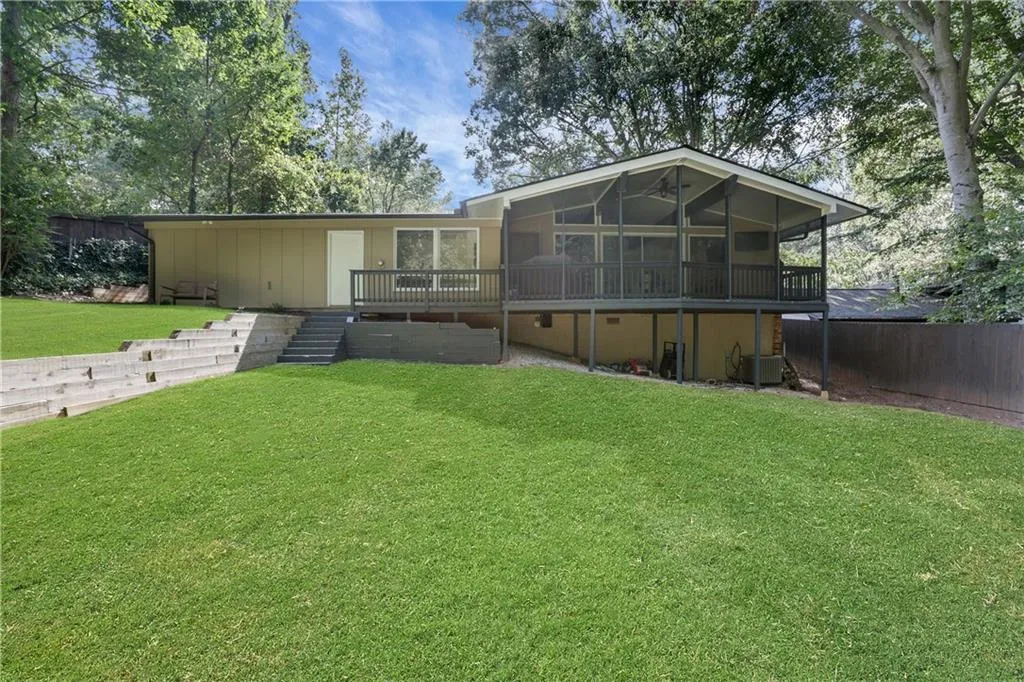 1572 Bubbling Creek Road Ne, Brookhaven, Georgia 30319, 3 Bedrooms Bedrooms, ,2 BathroomsBathrooms,Residential,For Sale,1572 Bubbling Creek Road Ne,7663262