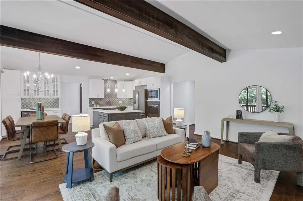 1572 Bubbling Creek Road Ne, Brookhaven, Georgia 30319, 3 Bedrooms Bedrooms, ,2 BathroomsBathrooms,Residential,For Sale,1572 Bubbling Creek Road Ne,7663262