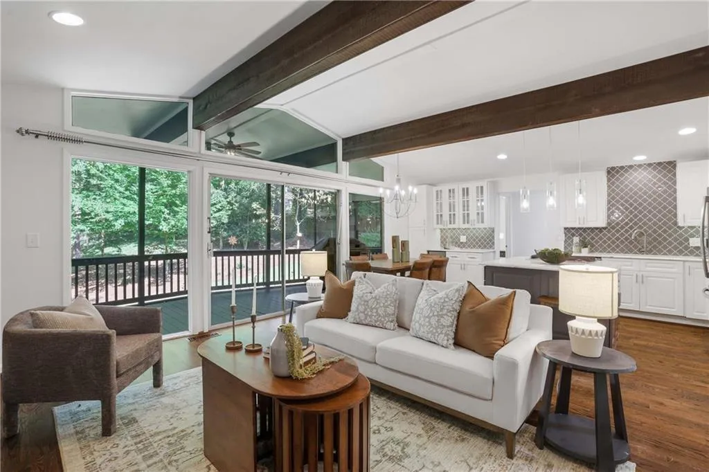 1572 Bubbling Creek Road Ne, Brookhaven, Georgia 30319, 3 Bedrooms Bedrooms, ,2 BathroomsBathrooms,Residential,For Sale,1572 Bubbling Creek Road Ne,7663262