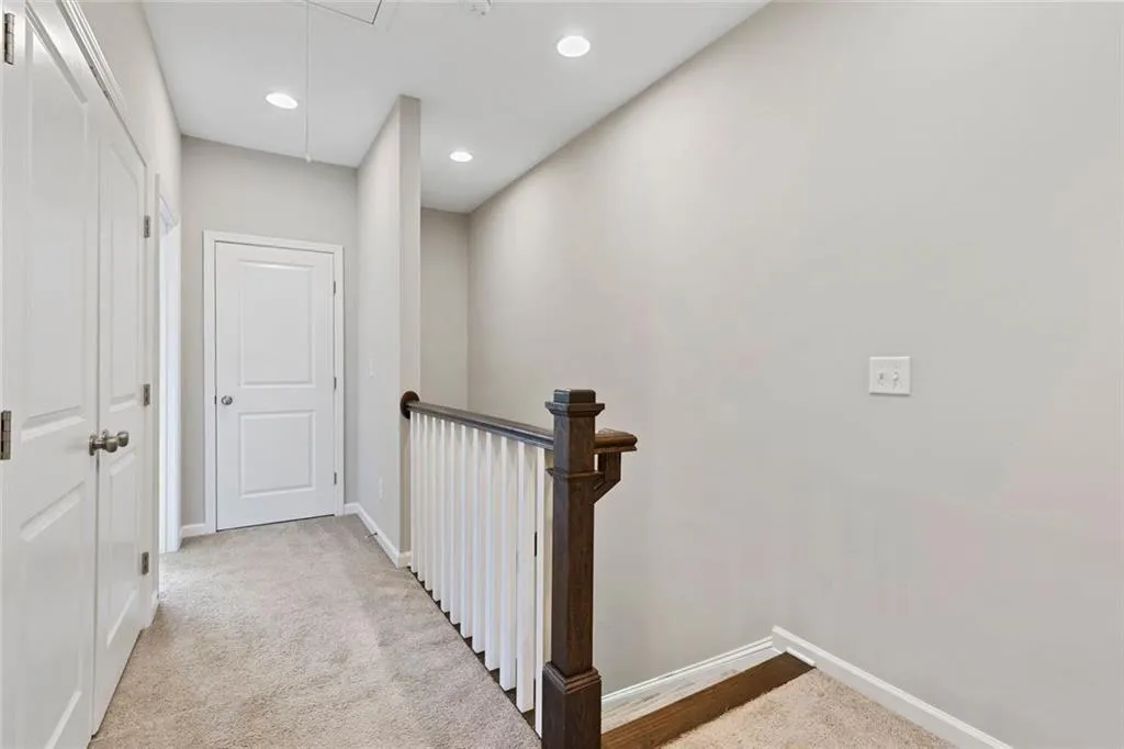 1954 Summit Trace Circle Nw, Atlanta, Georgia 30318, 3 Bedrooms Bedrooms, ,3 BathroomsBathrooms,Residential,For Sale,1954 Summit Trace Circle Nw,7638837