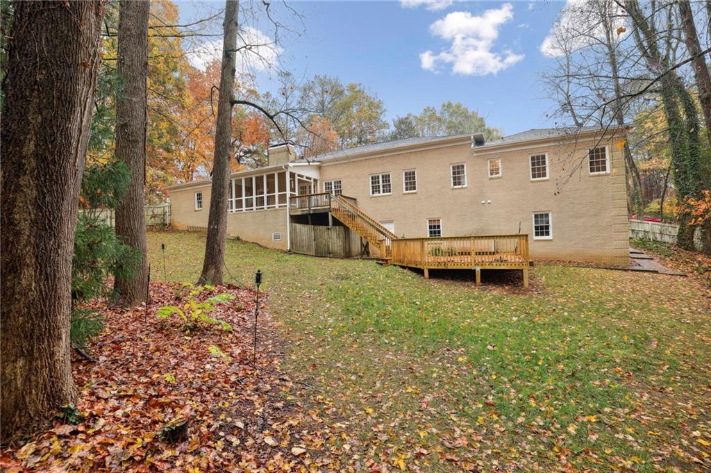 125 River Park Drive, Sandy Springs, Georgia 30328, 6 Bedrooms Bedrooms, ,3 BathroomsBathrooms,Residential,Sold,125 River Park Drive,7302090