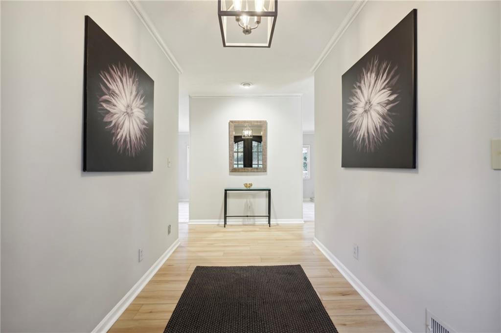 125 River Park Drive, Sandy Springs, Georgia 30328, 6 Bedrooms Bedrooms, ,3 BathroomsBathrooms,Residential,Sold,125 River Park Drive,7302090