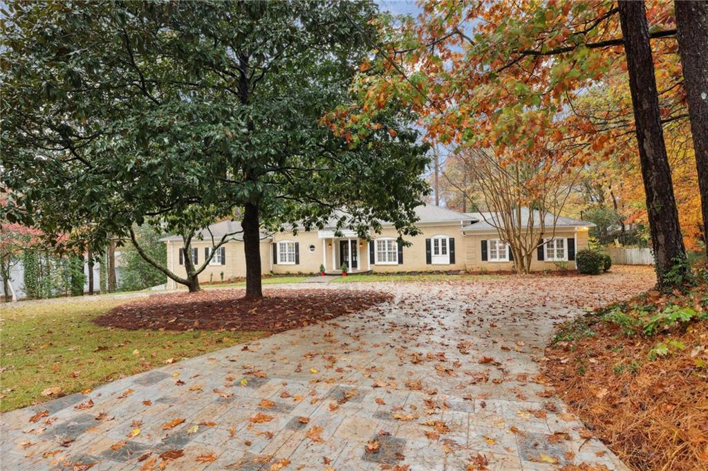 125 River Park Drive, Sandy Springs, Georgia 30328, 6 Bedrooms Bedrooms, ,3 BathroomsBathrooms,Residential,Sold,125 River Park Drive,7302090