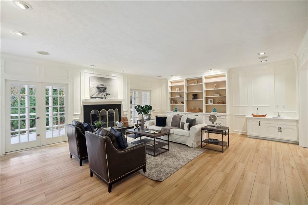 125 River Park Drive, Sandy Springs, Georgia 30328, 6 Bedrooms Bedrooms, ,3 BathroomsBathrooms,Residential,Sold,125 River Park Drive,7302090