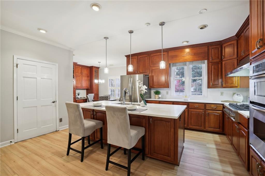 125 River Park Drive, Sandy Springs, Georgia 30328, 6 Bedrooms Bedrooms, ,3 BathroomsBathrooms,Residential,Sold,125 River Park Drive,7302090