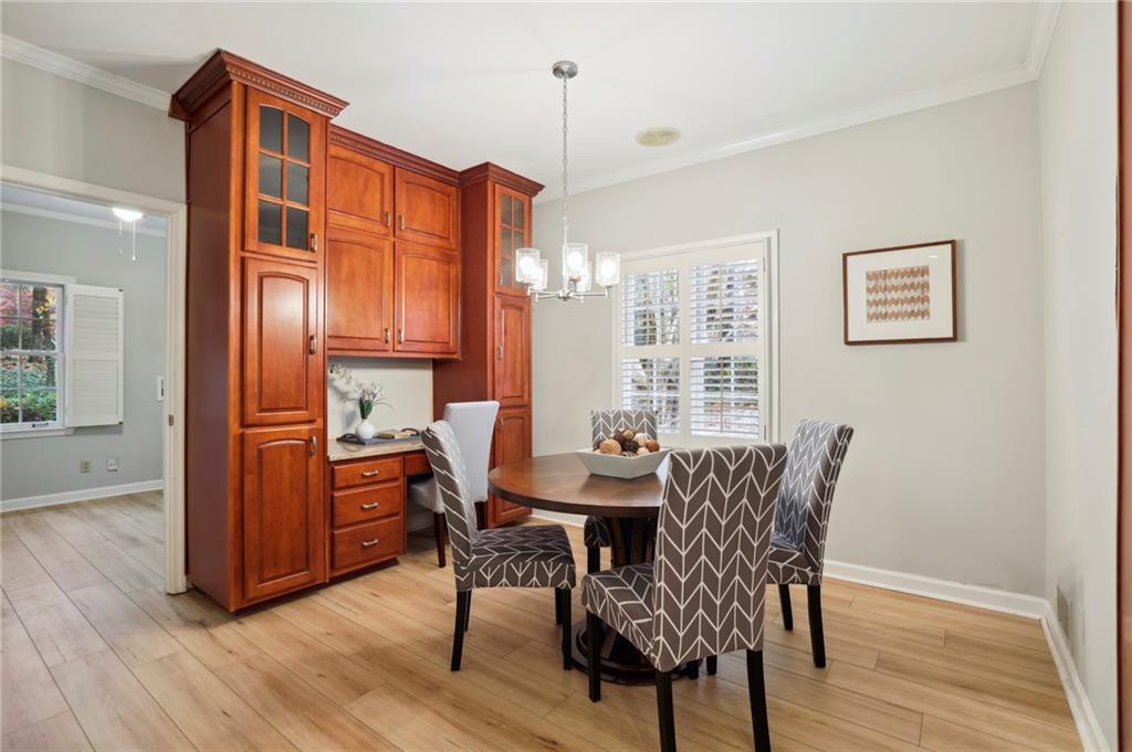 125 River Park Drive, Sandy Springs, Georgia 30328, 6 Bedrooms Bedrooms, ,3 BathroomsBathrooms,Residential,Sold,125 River Park Drive,7302090