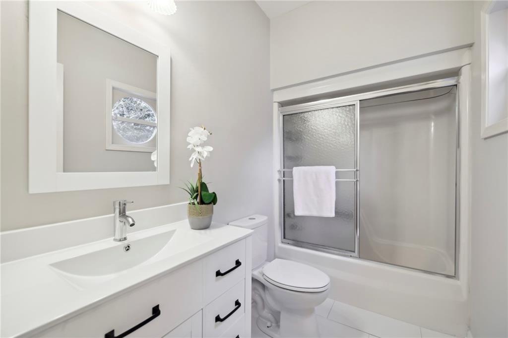 125 River Park Drive, Sandy Springs, Georgia 30328, 6 Bedrooms Bedrooms, ,3 BathroomsBathrooms,Residential,Sold,125 River Park Drive,7302090