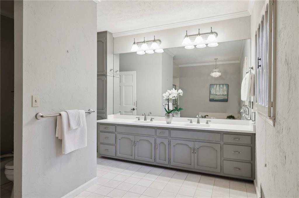 125 River Park Drive, Sandy Springs, Georgia 30328, 6 Bedrooms Bedrooms, ,3 BathroomsBathrooms,Residential,Sold,125 River Park Drive,7302090