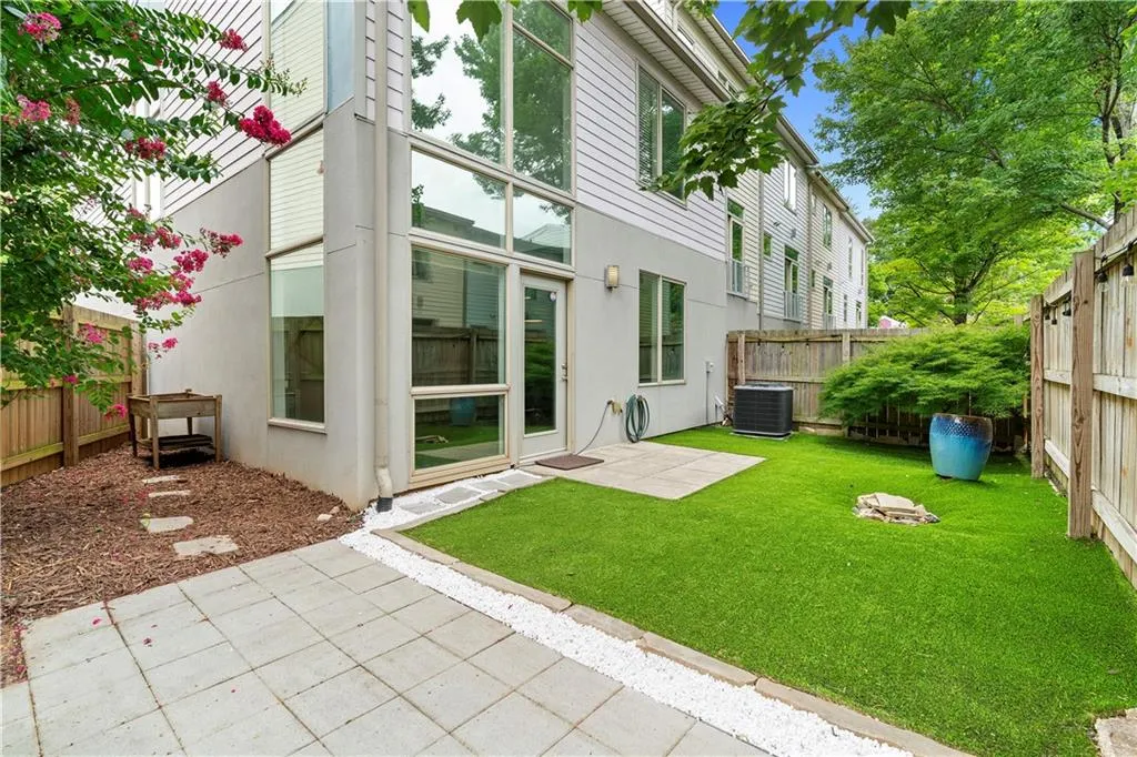 1285 Nervi Mews Nw, Atlanta, Georgia 30318, 2 Bedrooms Bedrooms, ,2 BathroomsBathrooms,Residential,For Sale,1285 Nervi Mews Nw,7634082