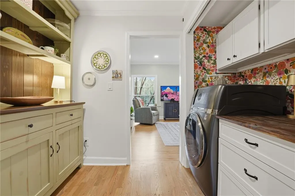 423 Jefferson Circle Unit 423, Atlanta, Georgia 30328, 3 Bedrooms Bedrooms, ,2 BathroomsBathrooms,Residential,For Sale,423 Jefferson Circle Unit 423,7736515