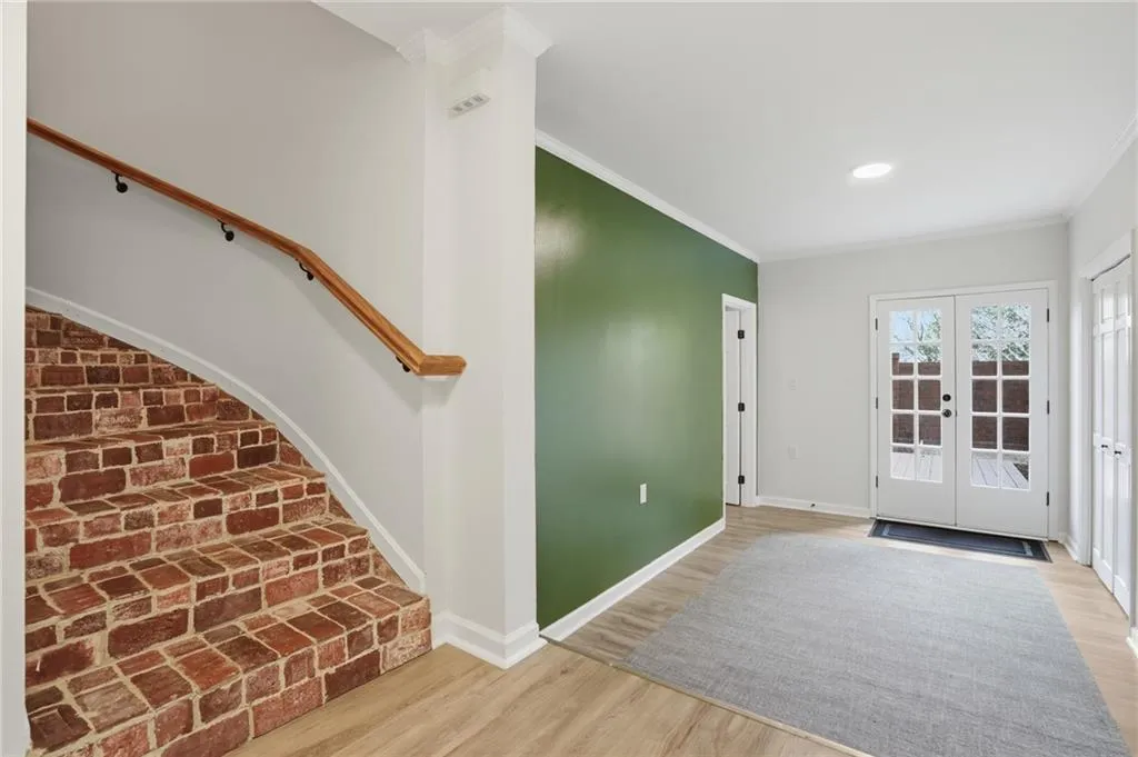 423 Jefferson Circle Unit 423, Atlanta, Georgia 30328, 3 Bedrooms Bedrooms, ,2 BathroomsBathrooms,Residential,For Sale,423 Jefferson Circle Unit 423,7736515