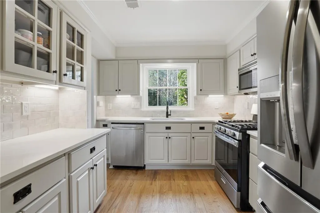 423 Jefferson Circle Unit 423, Atlanta, Georgia 30328, 3 Bedrooms Bedrooms, ,2 BathroomsBathrooms,Residential,For Sale,423 Jefferson Circle Unit 423,7736515