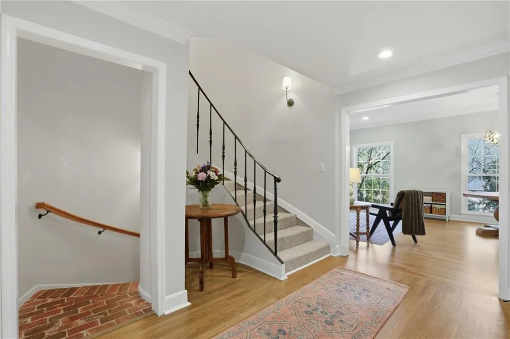 423 Jefferson Circle Unit 423, Atlanta, Georgia 30328, 3 Bedrooms Bedrooms, ,2 BathroomsBathrooms,Residential,For Sale,423 Jefferson Circle Unit 423,7736515