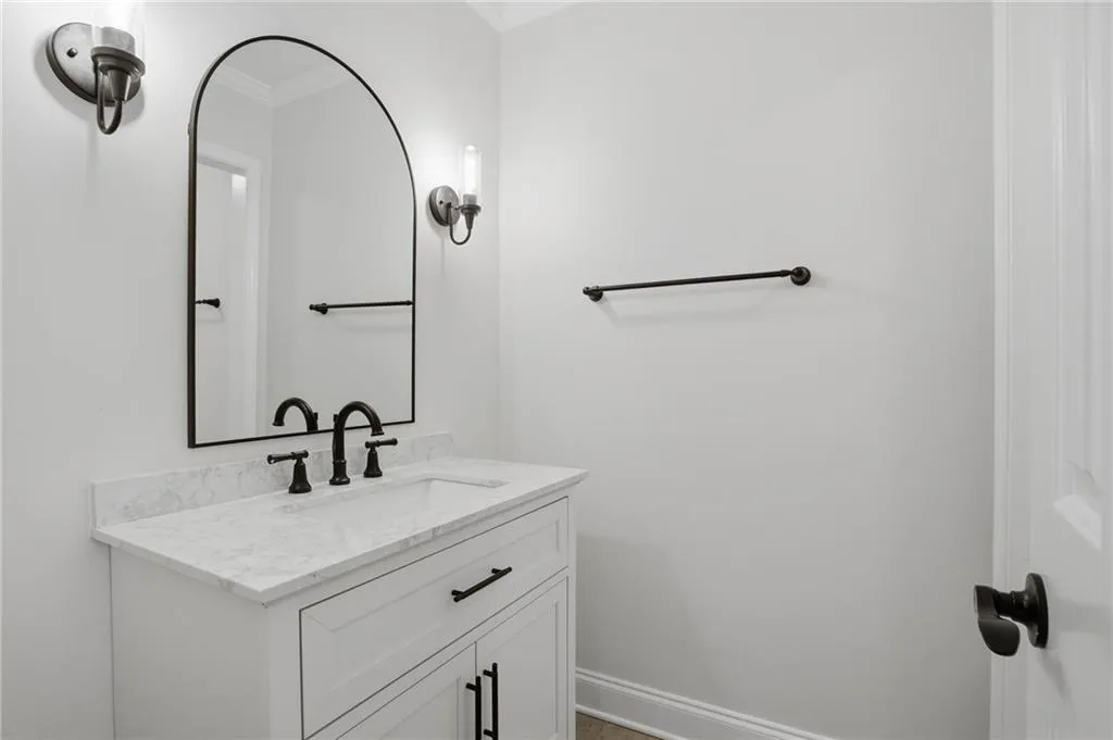 423 Jefferson Circle Unit 423, Atlanta, Georgia 30328, 3 Bedrooms Bedrooms, ,2 BathroomsBathrooms,Residential,For Sale,423 Jefferson Circle Unit 423,7736515