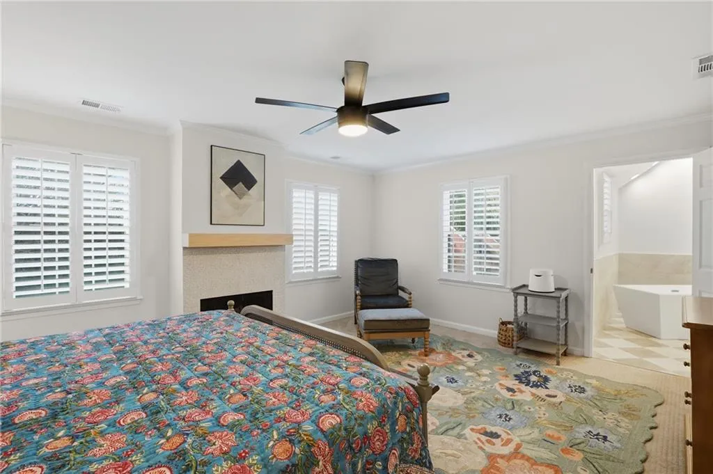 423 Jefferson Circle Unit 423, Atlanta, Georgia 30328, 3 Bedrooms Bedrooms, ,2 BathroomsBathrooms,Residential,For Sale,423 Jefferson Circle Unit 423,7736515
