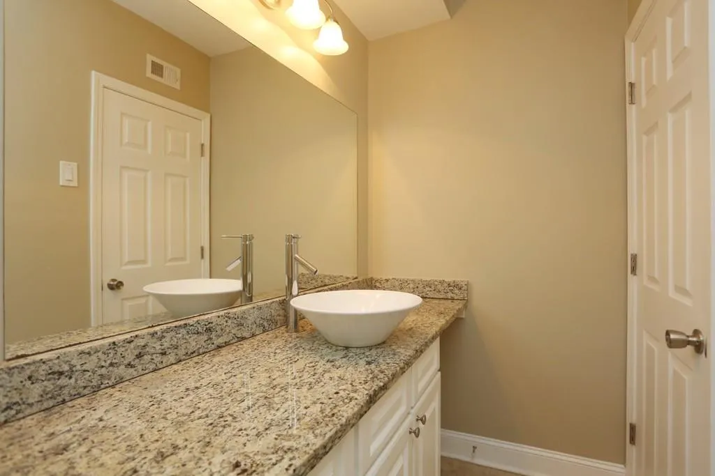 6980 Roswell Road Unit K11, Atlanta, Georgia 30328, 2 Bedrooms Bedrooms, ,1 BathroomBathrooms,Residential,Sold,6980 Roswell Road Unit K11,5649203