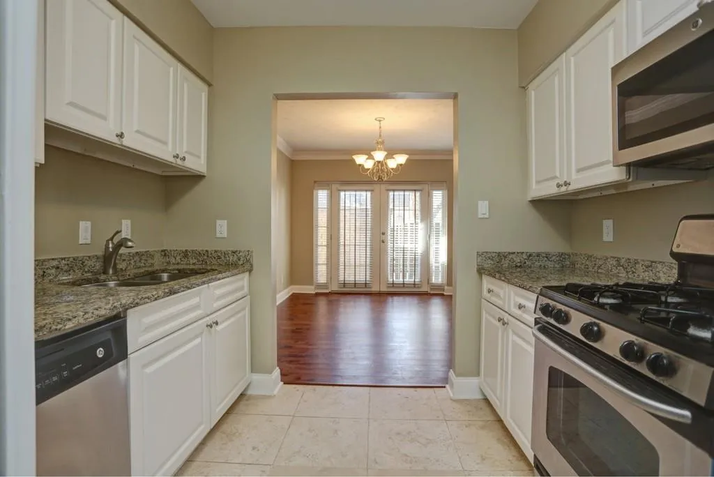 6980 Roswell Road Unit K11, Atlanta, Georgia 30328, 2 Bedrooms Bedrooms, ,1 BathroomBathrooms,Residential,Sold,6980 Roswell Road Unit K11,5649203