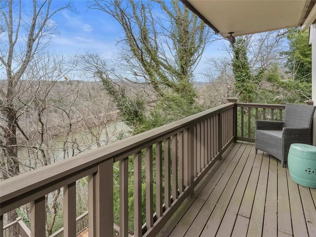 245 River North Drive, Sandy Springs, Georgia 30328, 5 Bedrooms Bedrooms, ,3 BathroomsBathrooms,Residential,Sold,245 River North Drive,6996539