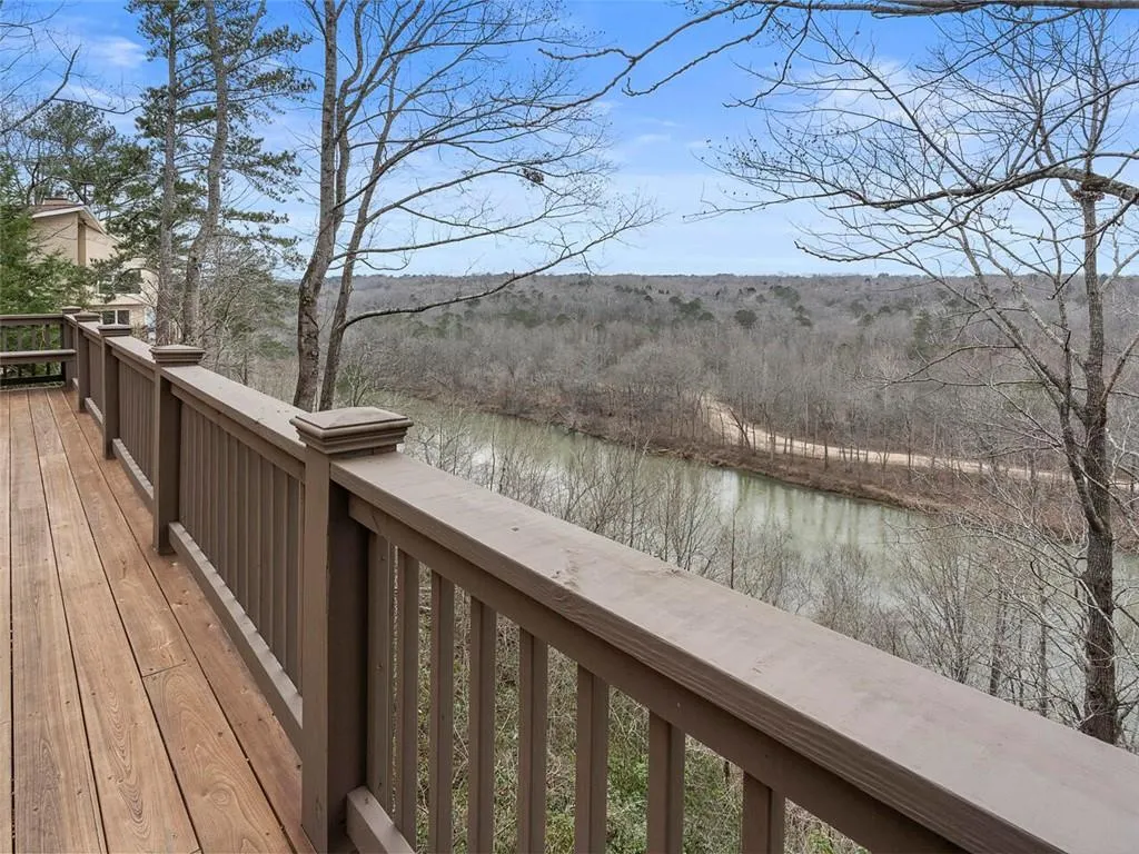 245 River North Drive, Sandy Springs, Georgia 30328, 5 Bedrooms Bedrooms, ,3 BathroomsBathrooms,Residential,Sold,245 River North Drive,6996539