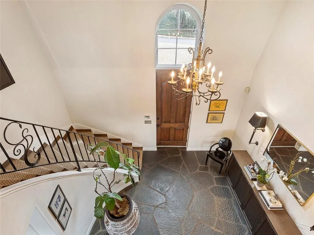 245 River North Drive, Sandy Springs, Georgia 30328, 5 Bedrooms Bedrooms, ,3 BathroomsBathrooms,Residential,Sold,245 River North Drive,6996539