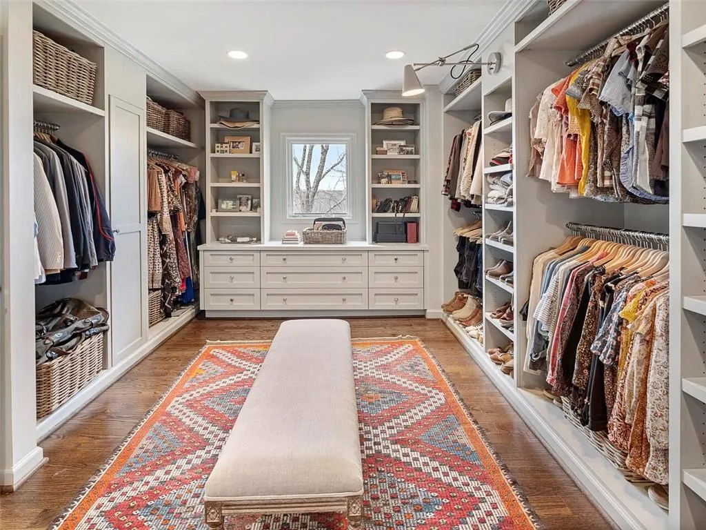 245 River North Drive, Sandy Springs, Georgia 30328, 5 Bedrooms Bedrooms, ,3 BathroomsBathrooms,Residential,Sold,245 River North Drive,6996539