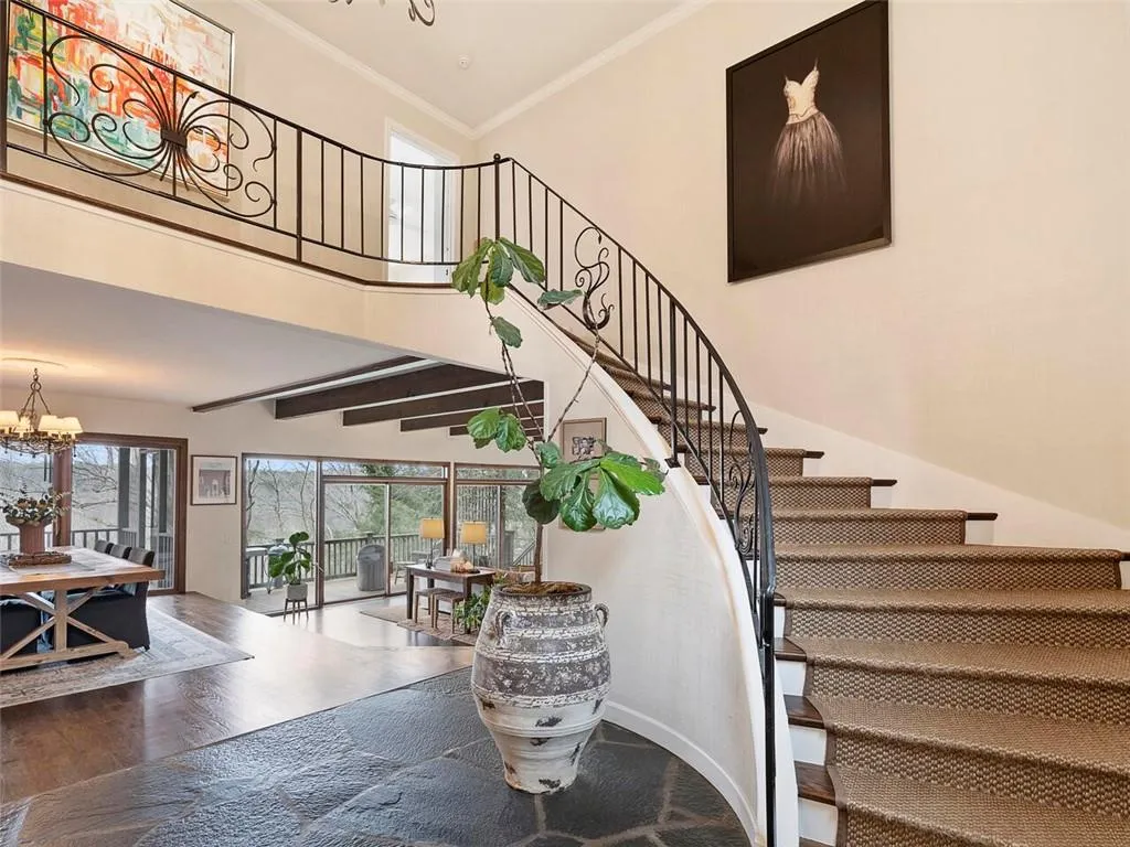 245 River North Drive, Sandy Springs, Georgia 30328, 5 Bedrooms Bedrooms, ,3 BathroomsBathrooms,Residential,Sold,245 River North Drive,6996539